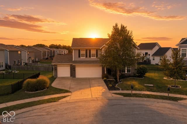 9802 Violet Circle, Indianapolis, IN 46239, photo 5 of 80