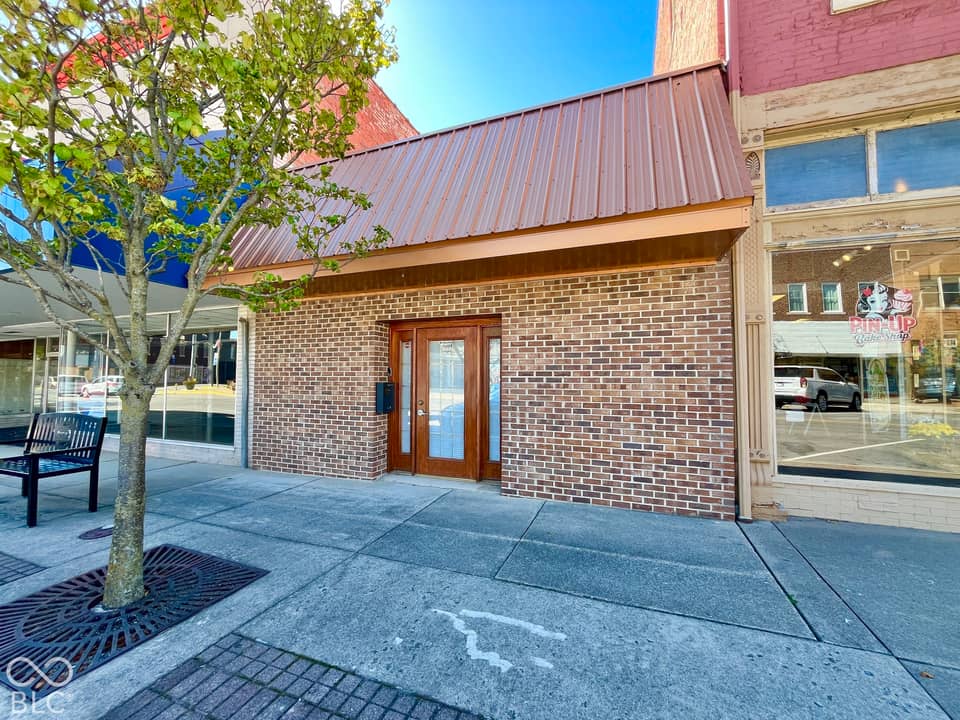 114 S Chestnut Street, Seymour
