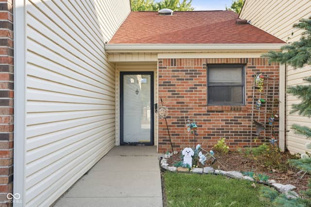 6321 Brush Court, Indianapolis, IN 46268, photo 3 of 20