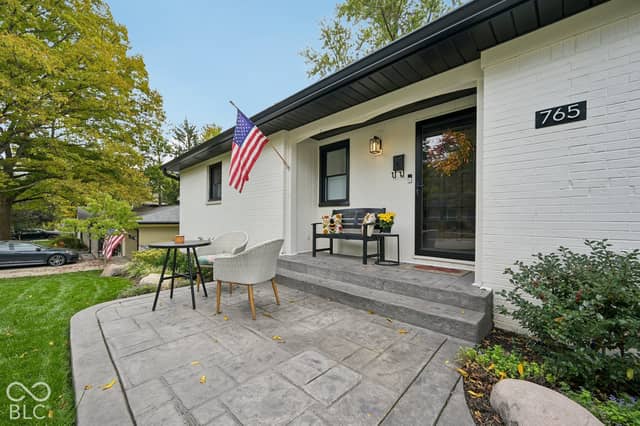765 W Pine Street, Zionsville, IN 46077, photo 3 of 57
