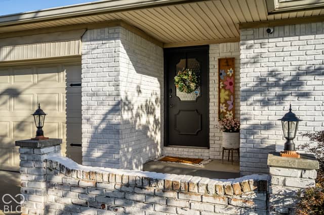 5526 Riva Ridge Drive, Indianapolis, IN 46237, photo 4 of 28