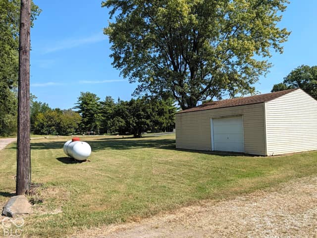 8611 N 700 W, Fountaintown, IN 46130, photo 5 of 20