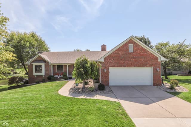 3259 Buckmoor Parkway, Greenwood, IN 46143, photo 2 of 57
