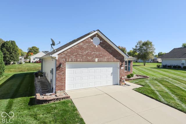 1031 Lincoln Park West Drive, Greenwood, IN 46142, photo 5 of 40
