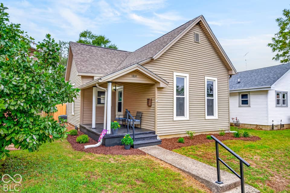 1804 California Street, Columbus, IN 47201, photo 1 of 23