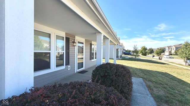 4687 Westchester Drive, Columbus, IN 47203, photo 4 of 34
