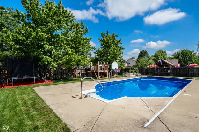 1224 Knapps Court, Greenwood, IN 46142, photo 4 of 23