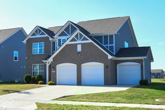 6008 Phillips Drive, Brownsburg, IN 46112, photo 3 of 35