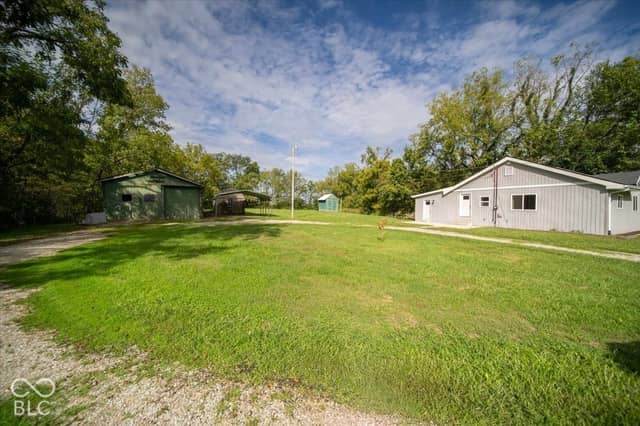1215 N 450 W, Shelbyville, IN 46176, photo 5 of 37