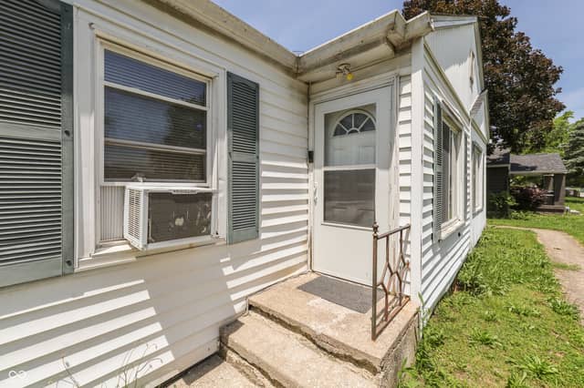 1910 N Warman, Indianapolis, IN 46222, photo 5 of 32