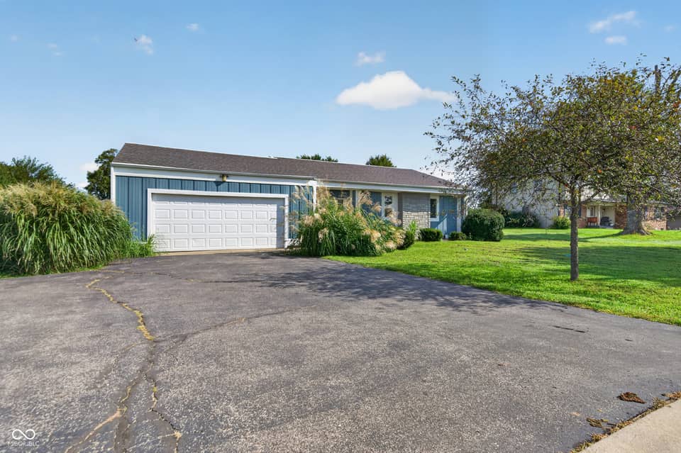 4004 High Street, Logansport, IN 46947, photo 1 of 33