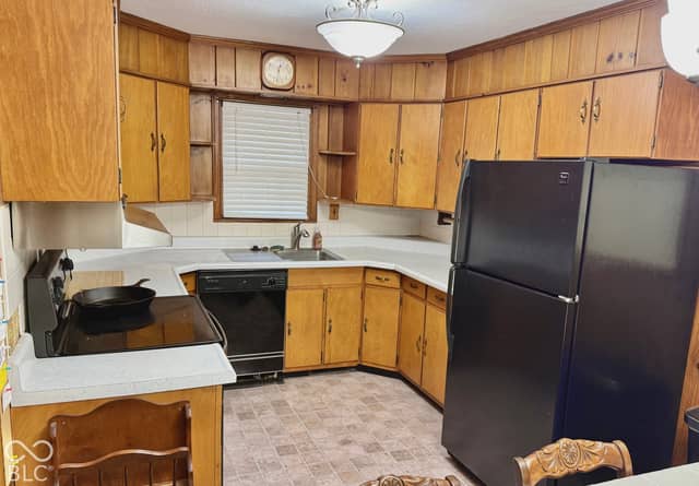 400 S Umbarger Road, Muncie, IN 47304, photo 5 of 12