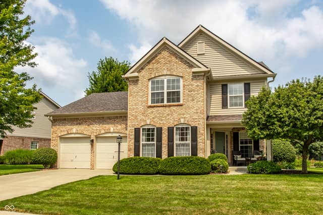 12464 Gladecrest Drive, Carmel, IN 46033, photo 2 of 42