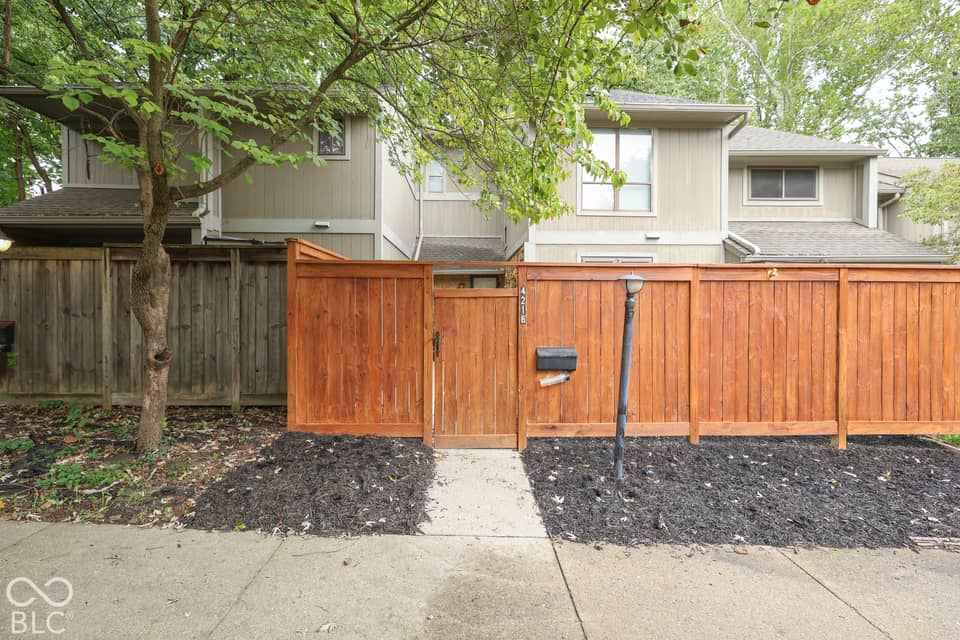 4216 Foxglove Trace, Indianapolis