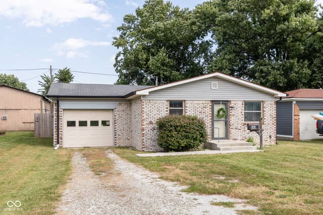 644 South Street, Noblesville, IN 46060, photo 3 of 33