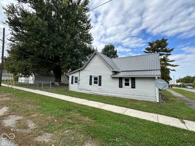 208 N East, Roachdale, IN 46172, photo 5 of 64