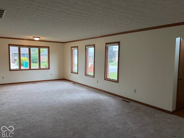 396 Vinewood Drive S, Brownsburg, IN 46112, photo 4 of 35