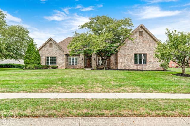 9698 Sunwood Way, Carmel, IN 46032, photo 2 of 49