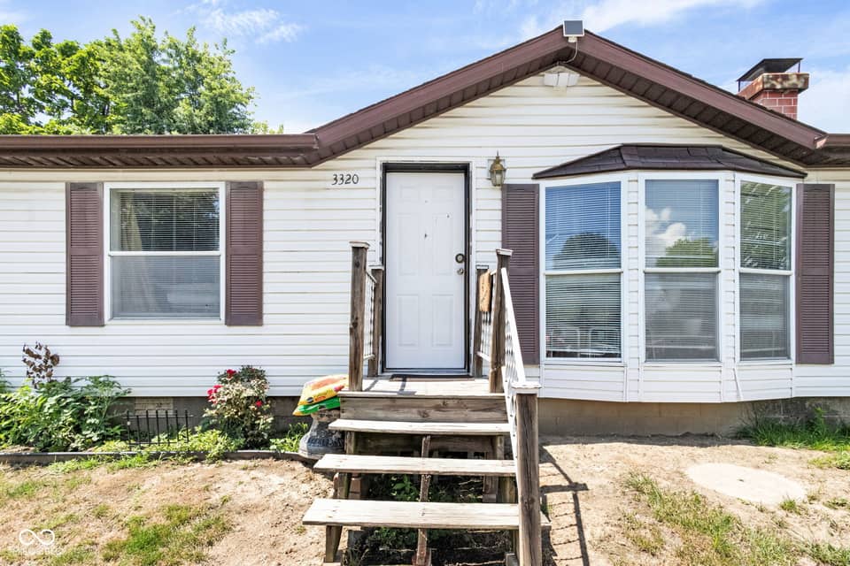3320 S Lockburn Street, Indianapolis