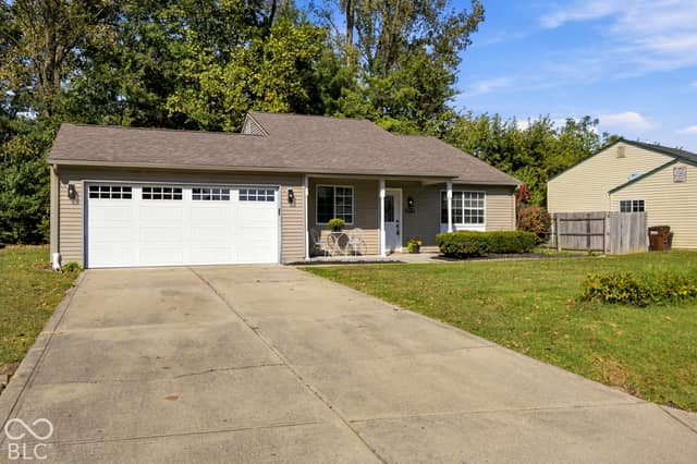 2370 Farmstead Drive, Columbus, IN 47201, photo 4 of 24