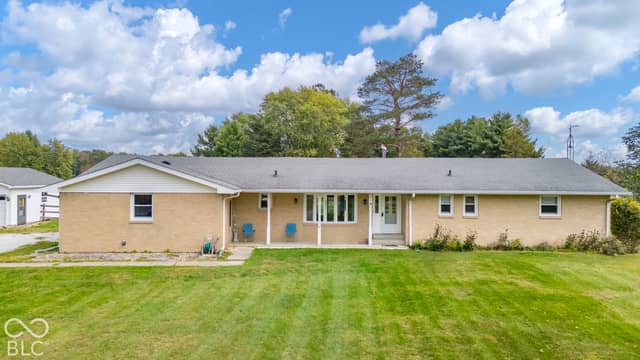 10664 S 9 W, Pendleton, IN 46064, photo 3 of 34