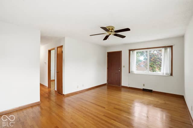 1521 N Campbell Avenue, Indianapolis, IN 46219, photo 4 of 22