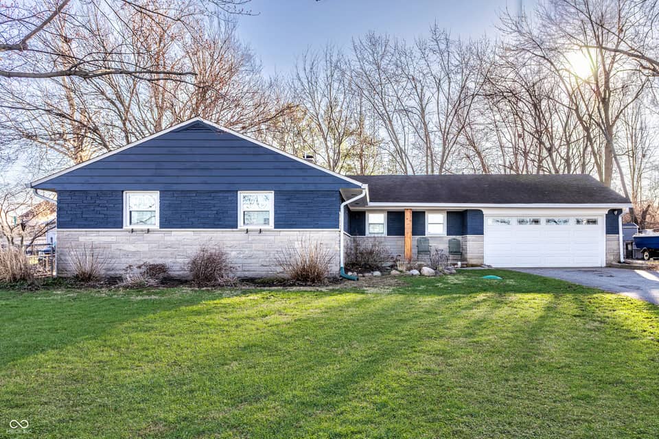1043 Berry Road, Greenwood