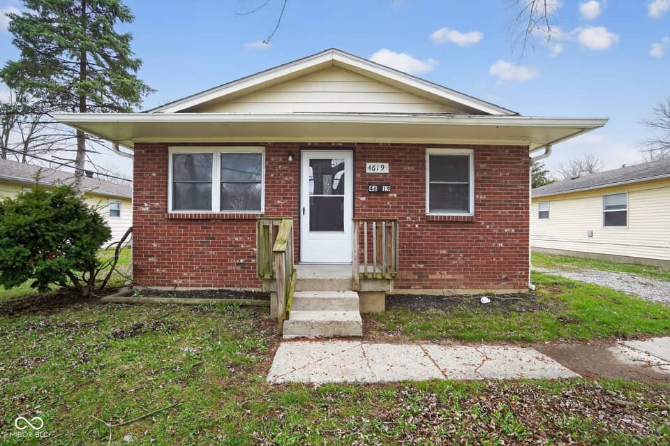 4619 N Richardt Avenue, Indianapolis, IN 46226, photo 1 of 27