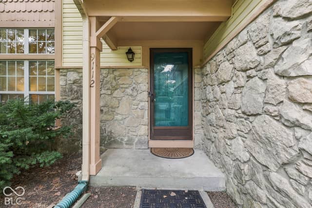 9112 Fireside Drive, Indianapolis, IN 46250, photo 4 of 38