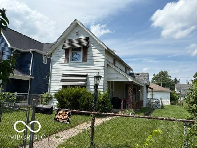208 E 8th Street, Muncie