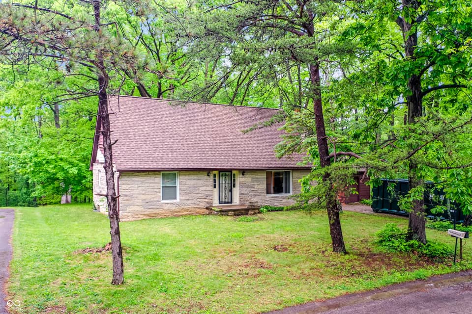 1609 E Woodland Drive, Bloomington