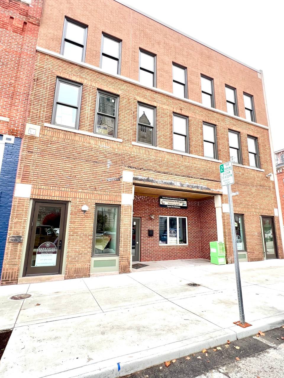 9 American Legion Place, Greenfield