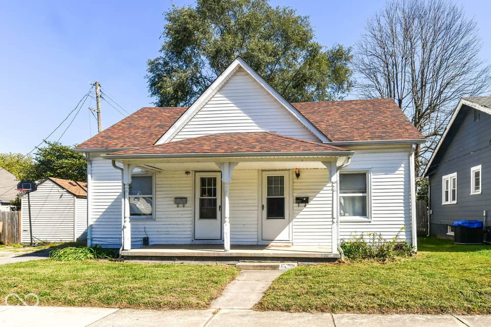 24 Elliott Street, Shelbyville, IN 46176, photo 1 of 24