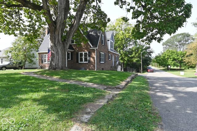 2212 Washington Street, Columbus, IN 47201, photo 4 of 62
