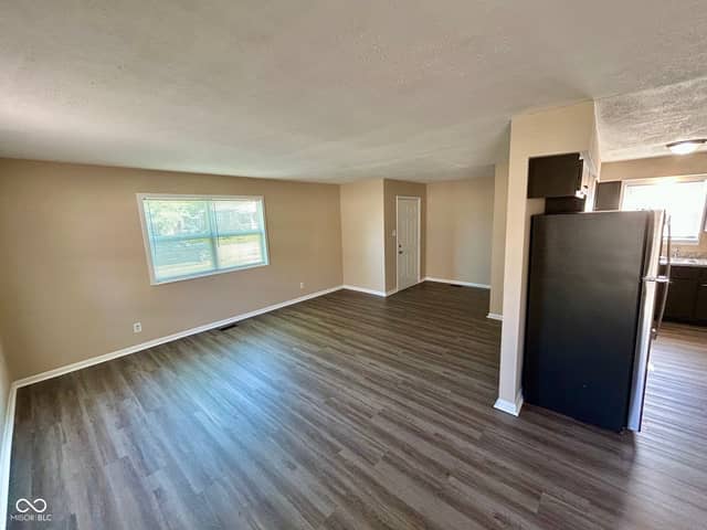 361 W Gimber Street, Indianapolis, IN 46225, photo 4 of 15