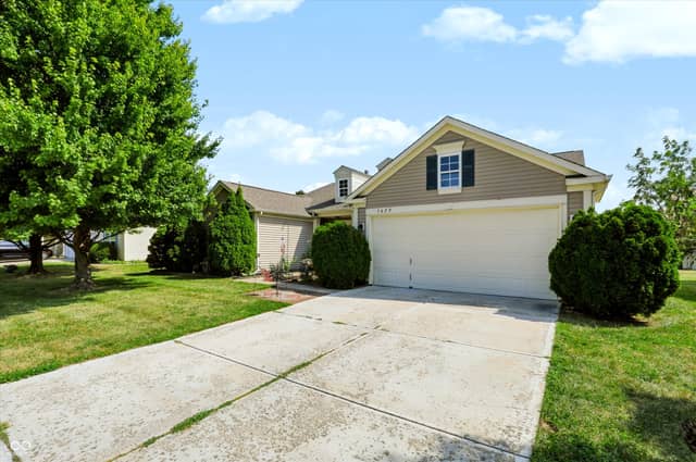 5629 Olive Branch Way, Indianapolis, IN 46237, photo 3 of 42