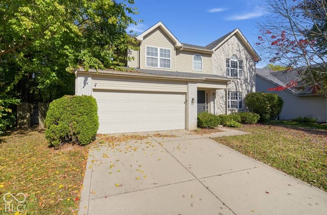 5348 Ripplingbrook Way, Carmel, IN 46033, photo 2 of 30