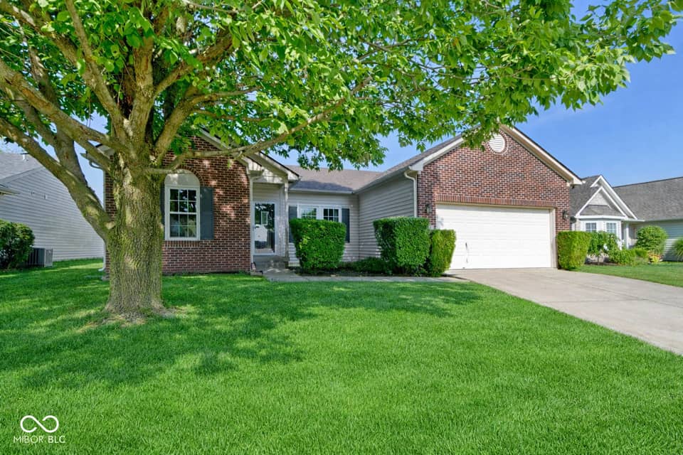8778 N Deer Crossing Boulevard, McCordsville, IN 46055, photo 1 of 21