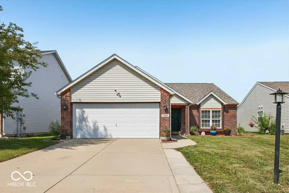 6641 Crestwell Lane, Indianapolis, IN 46268, photo 1 of 28
