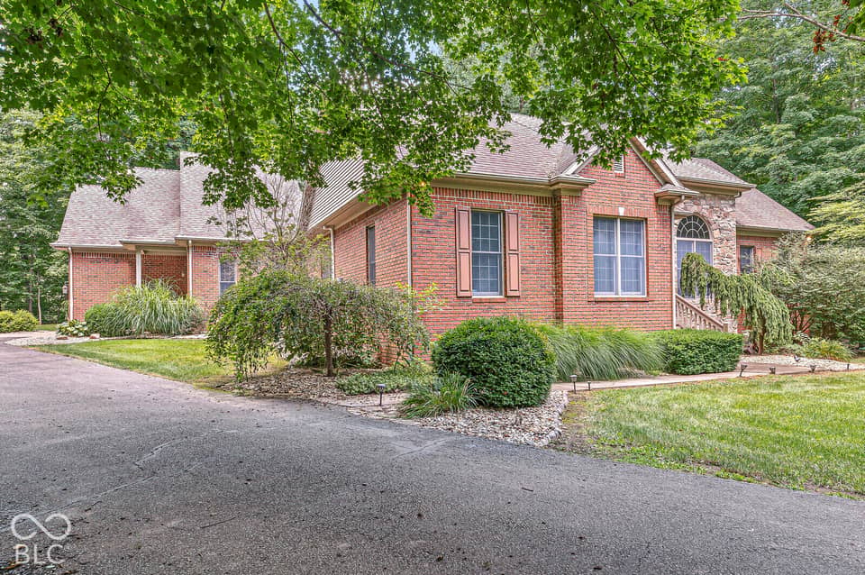 1332 S Oak Ridge Lane, Crawfordsville, IN 47933, photo 1 of 62