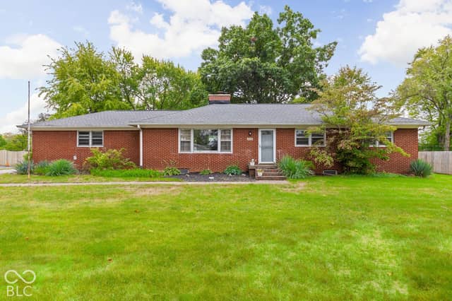 2635 Lindbergh Drive, Indianapolis, IN 46227, photo 3 of 41