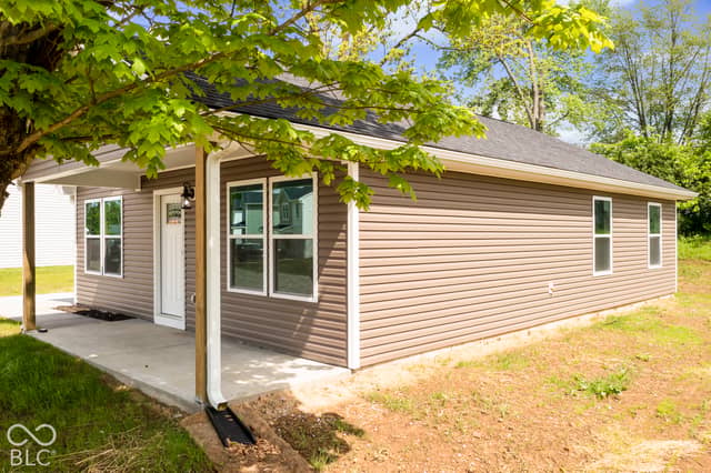1918 Country Manor Way, North Vernon, IN 47265, photo 4 of 42