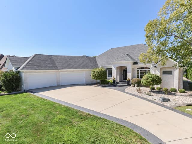 4968 Benthaven Court, Bargersville, IN 46106, photo 4 of 107