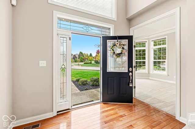 10527 Serra Vista Point, Fishers, IN 46040, photo 2 of 66