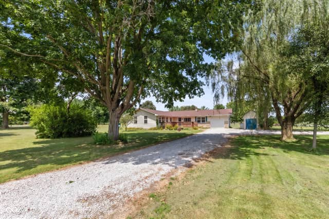 1268 W 100 N, Franklin, IN 46131, photo 3 of 32
