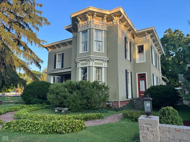 415 E Wabash Avenue, Crawfordsville, IN 47933, photo 3 of 39