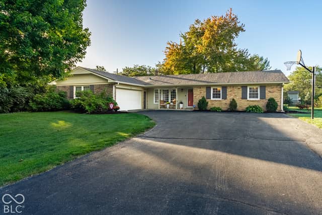 5913 Susan Drive E, Indianapolis, IN 46250, photo 2 of 42