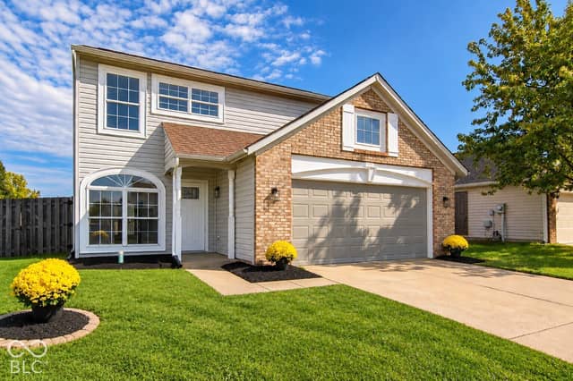 4321 Strawflower Drive, Indianapolis, IN 46203, photo 4 of 32
