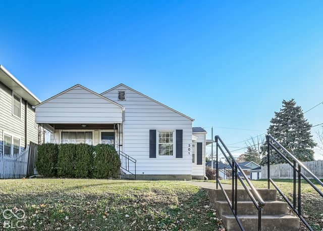 301 N Ridgeview Drive, Indianapolis, IN 46219, photo 3 of 29