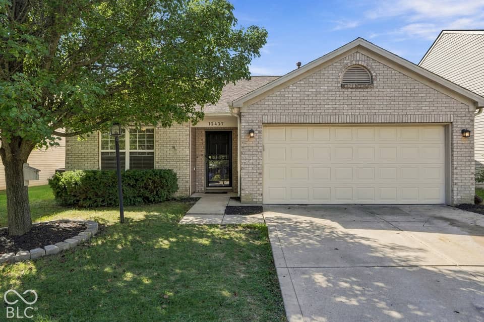 12437 Deerview Drive, Noblesville, IN 46060, photo 1 of 37